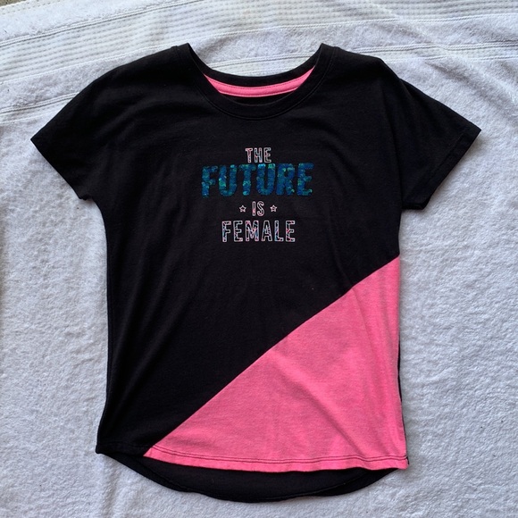 Kids short sleeve tee. Size 6/6x - Picture 2 of 5